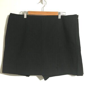 Beyond Proper Skort with Slit Size 18 NWOT